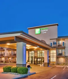 Holiday Inn Express Hotel & Suites Branson 76 Central, an IHG Hotel