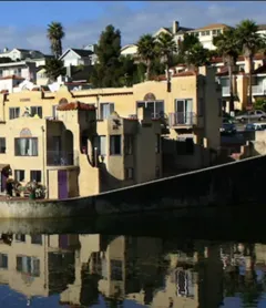 Capitola Venetian Hotel