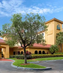 La Quinta Inn & Suites by Wyndham Ft Lauderdale Cypress Cr