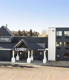 Travelodge by Wyndham Edmonton South