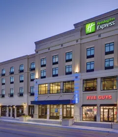 Holiday Inn Express & Suites Kansas City KU Medical Center, an IHG Hotel