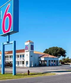 Motel 6-Round Rock Tx