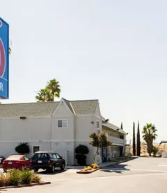 Motel 6 Bakersfield, CA - East