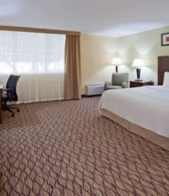 Holiday Inn Bloomington Airport South Mall Area, an IHG Hotel