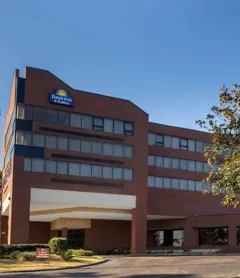 Days Inn & Suites by Wyndham Tallahassee Conf Center I-10