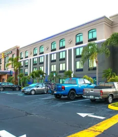 La Quinta Inn & Suites by Wyndham Clearwater South