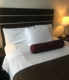 Super 8 by Wyndham Saskatoon Near Downtown