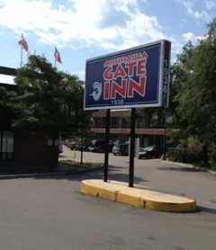 Mississauga Gate Inn