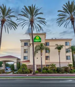 La Quinta Inn & Suites by Wyndham NE Long Beach/Cypress