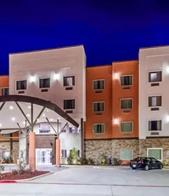 Del-Mar Airport Inn & Suites