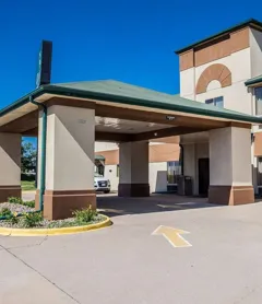 Quality Inn & Suites Altoona - Des Moines