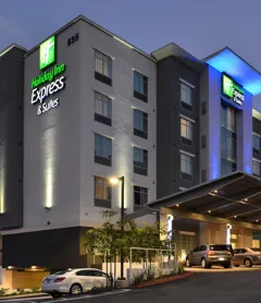 Holiday Inn Express & Suites San Diego - Mission Valley, an IHG Hotel