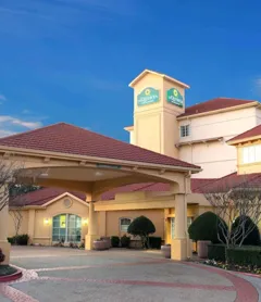 La Quinta Inn & Suites by Wyndham Dallas Arlington South