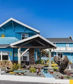 Oceanside Inn & Suites, a Days Inn by Wyndham