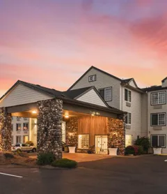 The Ashley Inn & Suites