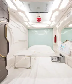 The Capsule Hotel - Hostel