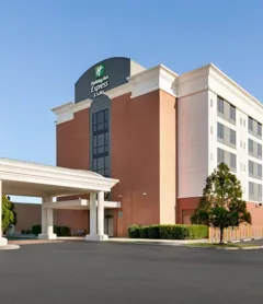 Holiday Inn Express Hotel & Suites Norfolk Airport, an IHG Hotel