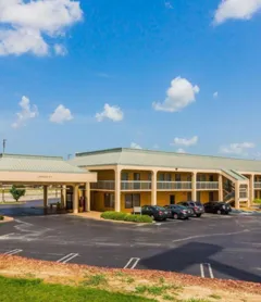 Econo Lodge Inn & Suites Montgomery