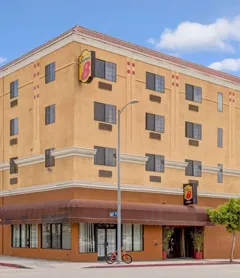 Super 8 by Wyndham Hollywood/LA Area