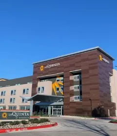 La Quinta Inn & Suites by Wyndham Dallas/Fairpark