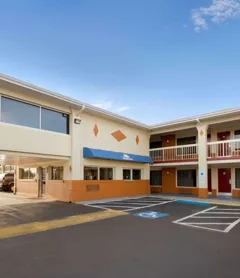 Days Inn by Wyndham Jacksonville NC