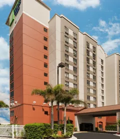 Holiday Inn Express & Suites Nearest Universal Orlando by IHG