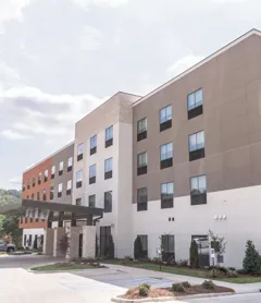 Holiday Inn Express & Suites Birmingham - Homewood, an IHG Hotel