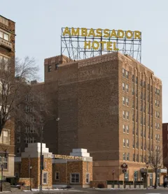 Ambassador Hotel Milwaukee, Trademark Collection by Wyndham