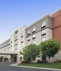 Holiday Inn Express & Suites Baltimore - BWI Airport North, an IHG Hotel