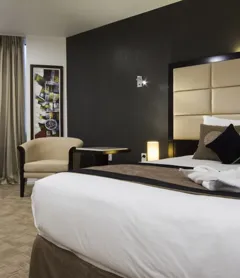 VR Queen Street Hotel & Suites