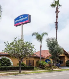 Howard Johnson by Wyndham National City/San Diego South