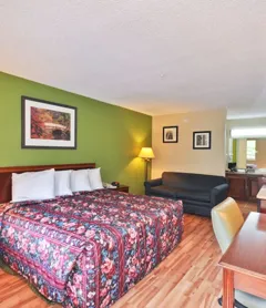 Country Hearth Inn & Suites Marietta