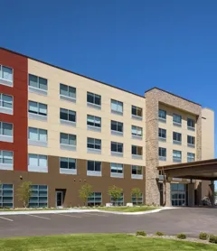 Holiday Inn Express & Suites Duluth North - Miller Hill, an IHG Hotel