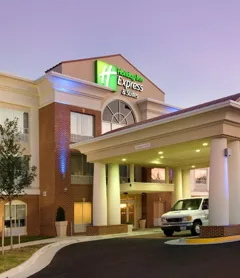 Holiday Inn Express & Suites Alexandria - Fort Belvoir, an IHG Hotel