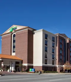 Holiday Inn Express Hotel & Suites Indianapolis Dtn-Conv Ctr, an IHG Hotel