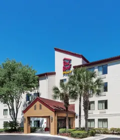 Red Roof Inn PLUS+ Gainesville