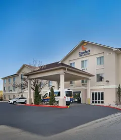 Comfort Inn & Suites Airport Convention Center