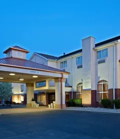 Holiday Inn Express & Suites Cincinnati-N/Sharonville, an IHG Hotel