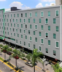 Wyndham Garden Guadalajara Acueducto