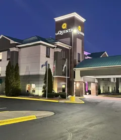 La Quinta Inn & Suites by Wyndham Louisville East