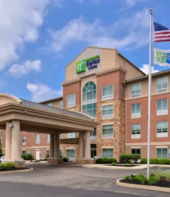 Holiday Inn Express & Suites Cincinnati - Mason, an IHG Hotel