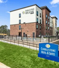 Cobblestone Hotel & Suites - Cullman