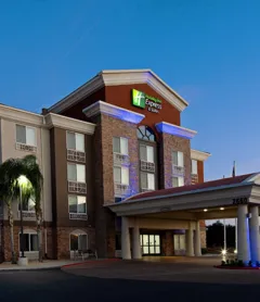 Holiday Inn Express Hotel & Suites Fresno South, an IHG Hotel