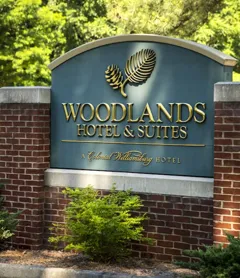 Williamsburg Woodlands Hotel & Suites, an official Colonial Williamsburg Hotel