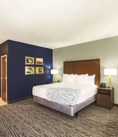 La Quinta Inn & Suites by Wyndham Wichita Northeast