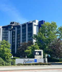 Radisson Blu Vancouver Airport