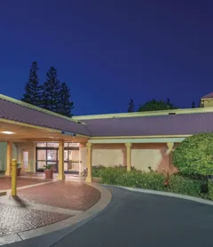 Howard Johnson by Wyndham Sacramento Downtown