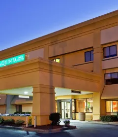 La Quinta Inn & Suites by Wyndham Columbus State University