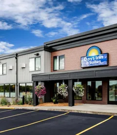 Days Inn & Suites by Wyndham Duluth by the Mall