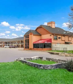 Econo Lodge near The Domain - The Arboretum